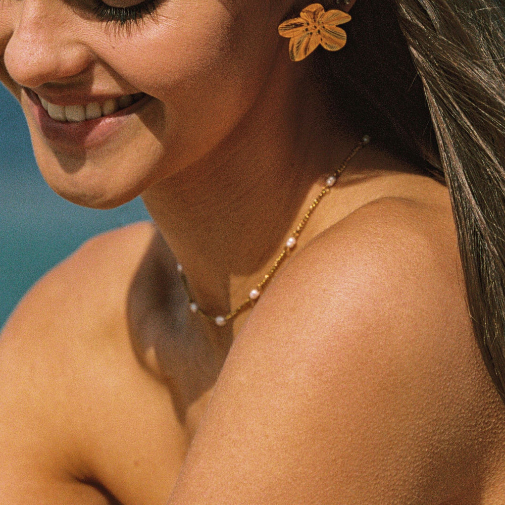 Dainty Gold Pearl Choker